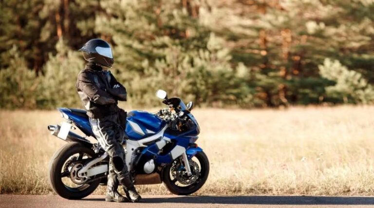 Top Sports Tourer Motorcycles of 2024: Combining Performance and Comfort