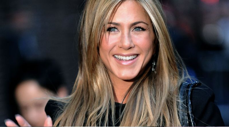 Jennifer Aniston Net Worth: How $320 Million Was Built From a Sitcom Role and Sustained for Decades